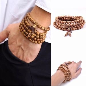 Wood mala necklace / bracelet & beautiful silk bag